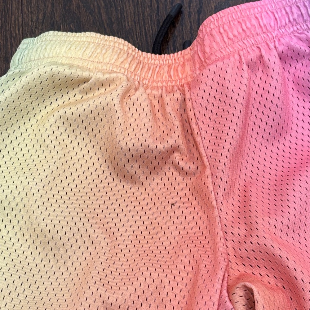 Overtime Boy’s Gradient Pink to Yellow Mesh Athletic Shorts Size Large - Picture 5 of 6